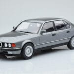 BMW 7 Series E32 740i Plata MCG 1:18 MCG18161 Metal