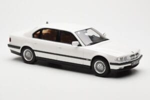 BMW 750iL E38 Asia Exclusive Blanco Otto 1:18 OT836 Resina - imagen 4 de 6