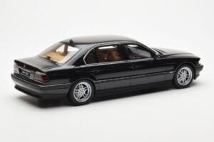 BMW 750iL E38 Negro Otto 1:18 OT609 Resina - imagen 2 de 6