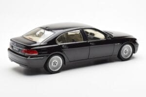 BMW 760Li E66 Negro Kyosho 1:18 08572BK Metal - imagen 3 de 9
