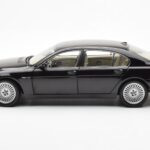 BMW 760Li E66 Negro Kyosho 1:18 - image 4 of 9