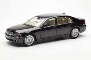 BMW 760Li E66 Negro Kyosho 1:18 08572BK