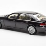 BMW 760Li E66 Negro Kyosho 1:18 - image 7 of 9