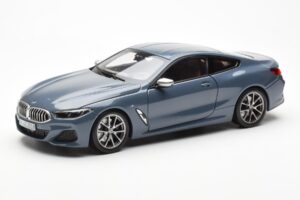 BMW 850i G15 Barcelona Blue Metallic Norev 1:18 80432450995