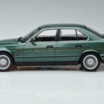 BMW Alpina B10 4.6 E34 Verde MCG 1:18 MCG18229 Metal - image 3 of 6