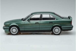 BMW Alpina B10 4.6 E34 Verde MCG 1:18 MCG18229 Metal - imagen 3 de 6
