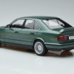 BMW Alpina B10 4.6 E34 Verde MCG 1:18 MCG18229 Metal - image 5 of 6