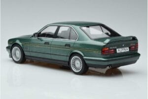 BMW Alpina B10 4.6 E34 Verde MCG 1:18 MCG18229 Metal - imagen 5 de 6