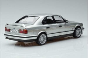 BMW Alpina B10 4.6 E34 Plata MCG 1:18 MCG18231 Metal - imagen 2 de 5