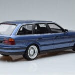 BMW Alpina B10 E34 4.0 Touring Azul Otto 1:18 OT944 Resina - image 2 of 6