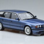 BMW Alpina B10 E34 4.0 Touring Azul Otto 1:18 OT944 Resina - image 4 of 6