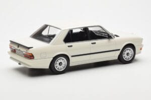 BMW M535i E28 Blanco Norev 1:18 183260 Metal - imagen 2 de 6