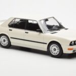 BMW M535i E28 Blanco Norev 1:18 - image 4 of 6