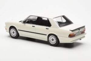 BMW M535i E28 Blanco Norev 1:18 183260 Metal - imagen 5 de 6