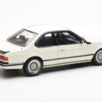 BMW M635 CSi E24 Blanco Dealer Edition AUTOart 1:18 - image 3 of 8