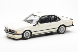 BMW M635 CSi E24 Blanco Dealer Edition AUTOart 1:18 80430145829