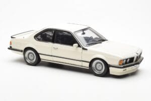 BMW M635 CSi E24 Blanco Dealer Edition AUTOart 1:18 80430145829 Metal - imagen 6 de 8