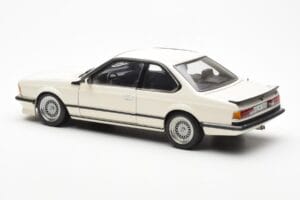 BMW M635 CSi E24 Blanco Dealer Edition AUTOart 1:18 80430145829 Metal - imagen 7 de 8