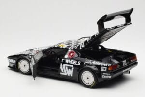 BMW M1 #111 Team MK Motorsport J-L. Witmeur / Krankenberg / Libert 24 Hours of Le Mans 1986 Minichamps 1:18 180862911 Metal - imagen 5 de 8