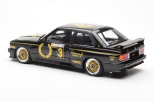 BMW M3 E30 #3 J. Richards Austrian Airlines ATCC 1987 AUTOart 1:18 88745 Metal - imagen 7 de 8
