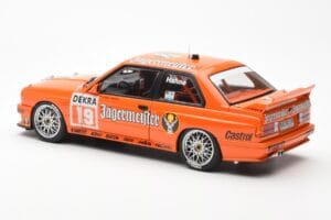 BMW M3 E30 #19 A. Hahne Jägermeister DTM 1992 AUTOart 1:18 89248 Metal - imagen 7 de 8