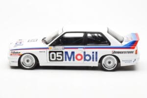 BMW M3 E30 #5 P. Brock Mobil ATCC 1988 AUTOart 1:18 88845 Metal - imagen 4 de 8