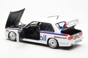 BMW M3 E30 #5 P. Brock Mobil ATCC 1988 AUTOart 1:18 88845 Metal - imagen 5 de 8