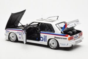 BMW M3 E30 #56 P. Brock / J. Richards Mobil Bathurst 1000 1988 AUTOart 1:18 88847 Metal - imagen 5 de 9