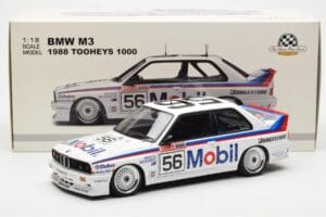 BMW M3 E30 #56 P. Brock / J. Richards Mobil Bathurst 1000 1988 AUTOart 1:18 88847 Metal - imagen 9 de 9