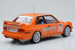 BMW M3 E30 Jagermeister #19 A. Hahne DTM Nurburgring 1992 IXO 1:18 18RMC082A Metal - imagen 2 de 6