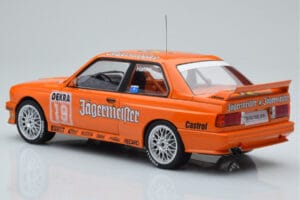 BMW M3 E30 Jagermeister #19 A. Hahne DTM Nurburgring 1992 IXO 1:18 18RMC082A Metal - imagen 5 de 6