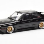 BMW M3 E30 Sport Evolution Negro Custom Wheels AUTOart 1:18