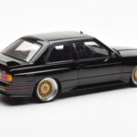 BMW M3 E30 Sport Evolution Negro Custom Wheels AUTOart 1:18 - image 3 of 8