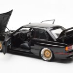 BMW M3 E30 Sport Evolution Negro Custom Wheels AUTOart 1:18 - image 5 of 8