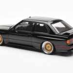 BMW M3 E30 Sport Evolution Negro Custom Wheels AUTOart 1:18 - image 7 of 8
