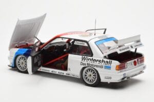 BMW M3 E30 #3 J. Cecotto Warsteiner DTM 1991 AUTOart 1:18 89145 Metal - imagen 5 de 8