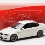BMW M3 E90 Berlina Blanco GT Spirit 1:18 - image 6 of 6