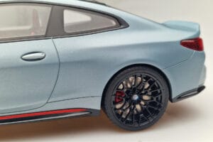BMW M4 CSL G82 Gris GT Spirit 1:18 GT427 Resina - imagen 7 de 8