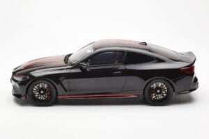 BMW M4 G82 CSL Sapphire Negro GT Spirit 1:18 GT904 Resina - imagen 3 de 6