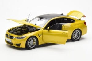 BMW M4 F82 Austin Amarillo Metallic Paragon 1:18 80432339606 Metal - imagen 2 de 8
