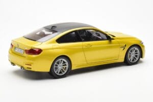 BMW M4 F82 Austin Amarillo Metallic Paragon 1:18 80432339606 Metal - imagen 3 de 8