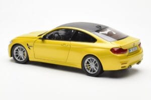 BMW M4 F82 Austin Amarillo Metallic Paragon 1:18 80432339606 Metal - imagen 7 de 8