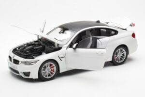 BMW M4 F82 Frozen Brilliant Blanco Paragon 1:18 PA-97101 Metal - imagen 2 de 8