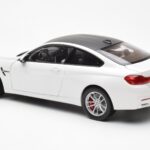 BMW M4 F82 Frozen Brilliant Blanco Paragon 1:18 PA-97101 - image 7 of 8