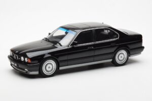 BMW M5 E34 Negro Otto 1:18 OT690