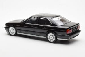 BMW M5 E34 Negro Otto 1:18 OT690 Resina - imagen 5 de 6