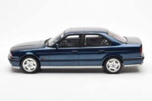 BMW M5 E34 Azul Metallic Otto 1:18 OT576 Resina - imagen 3 de 6