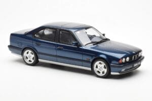 BMW M5 E34 Azul Metallic Otto 1:18 OT576 Resina - imagen 4 de 6