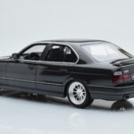 BMW M5 E34 Hartge Negro Otto 1:18 - image 4 of 6