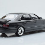 BMW M5 E34 Hartge Negro Otto 1:18 - image 5 of 6